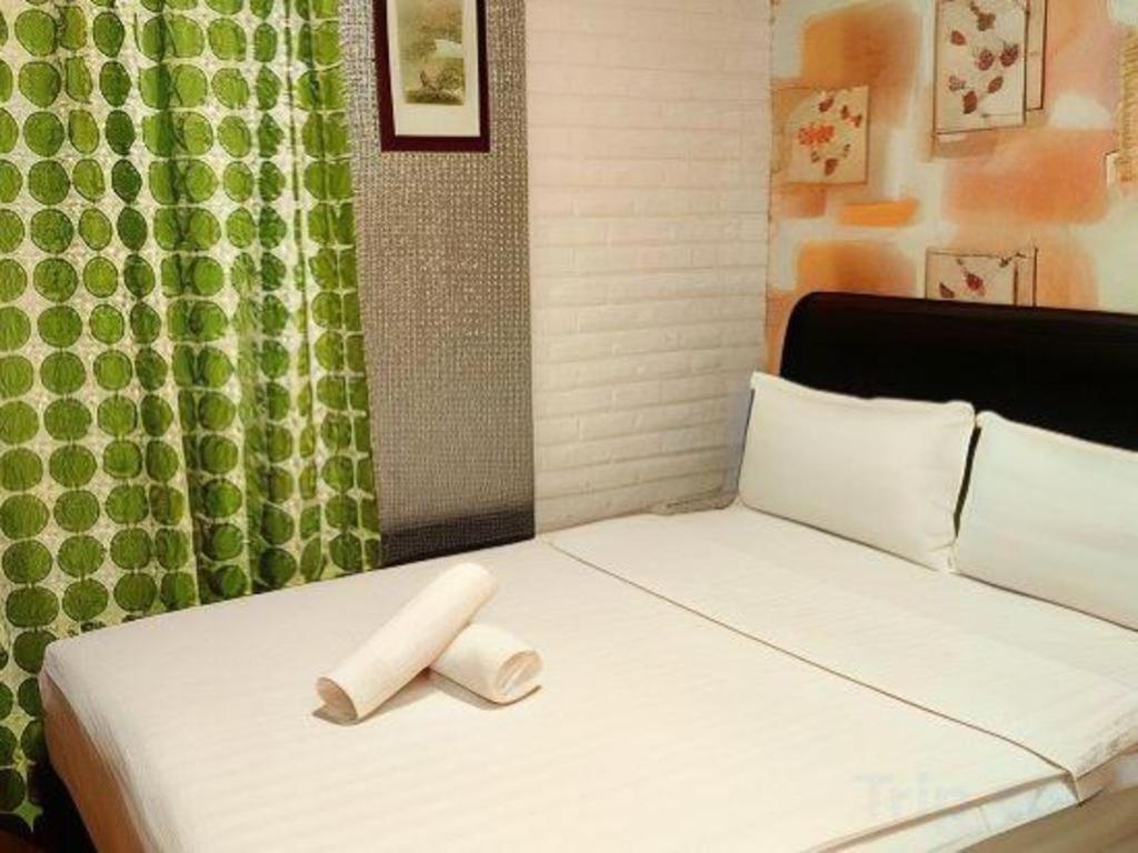 Hotel Zamburger Enstek Sepang Buitenkant foto