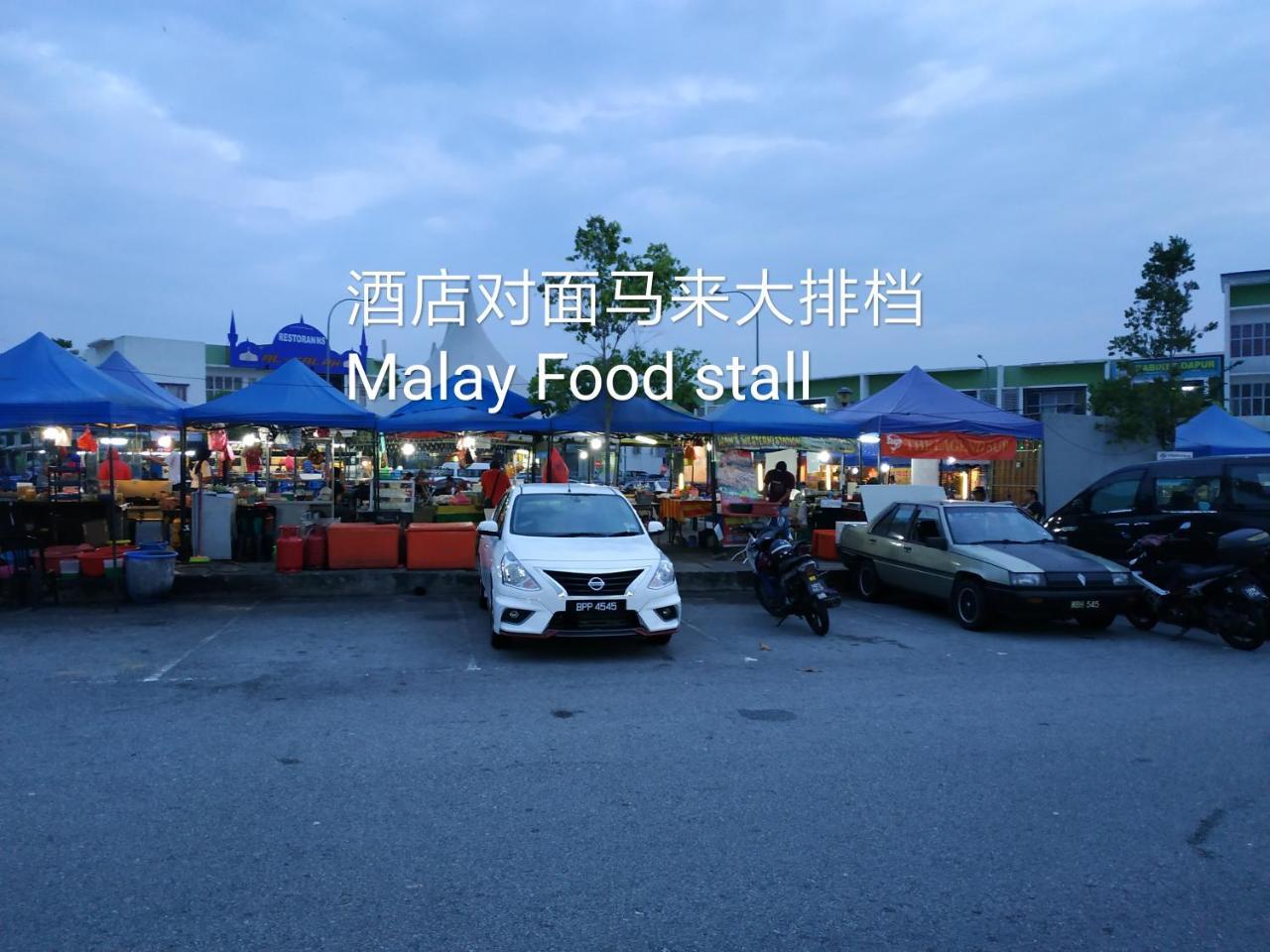 Hotel Zamburger Enstek Sepang Buitenkant foto